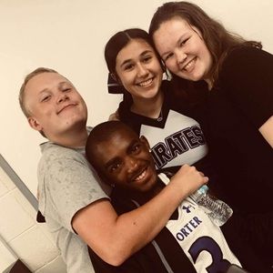 Meet your Posher, Andrea